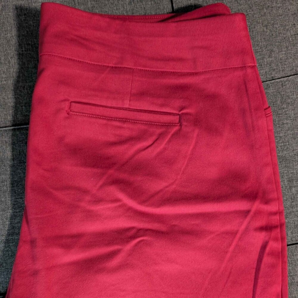 Bright Red Croft and Barrow 20W Short Stretch Dress Pants